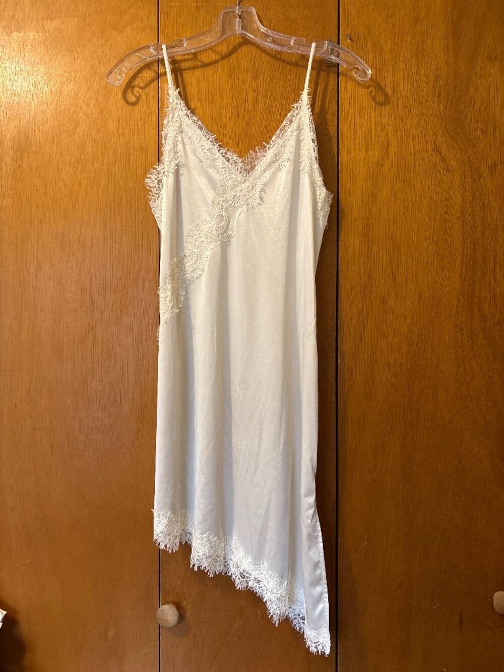LIKE NEW H&M OFF WHITE ASYMMETRICAL TOP / SHORT DRESS LACE APPLIQUE, SMALL